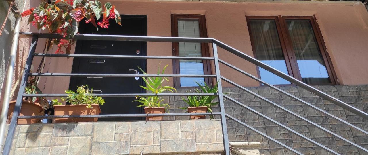 شقة تبليسي  في Family Apartament المظهر الخارجي الصورة